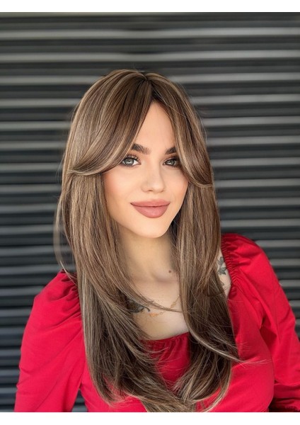Röfleli Vip Katlı Kesimli Özel Peruk Model