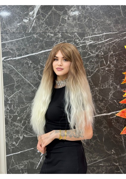 Yoğun Dalgalı Karamel Uçlar Platin Peruk