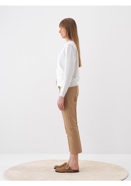 Kadın Beyaz Oversize Polo Yaka Hırka modelleri