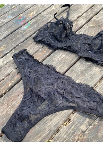Siyah Dantelli Bralet Takımı