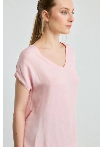 V Yaka Önü Saten Tshirt - Pembe fiyatları