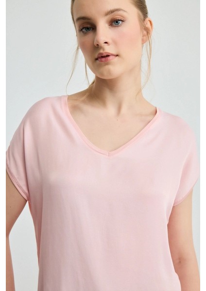 V Yaka Önü Saten Tshirt - Pembe modelleri
