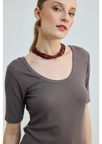 Yakası Dilimli Viskon T-Shirt - Kahve fırsatları