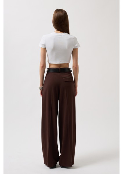 Nepo Baskılı Crop Beyaz T-Shirt indirimleri