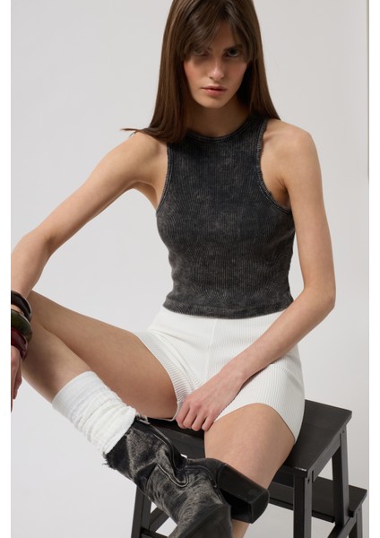 Yıkamalı Halter Yaka Crop Siyah Bluz