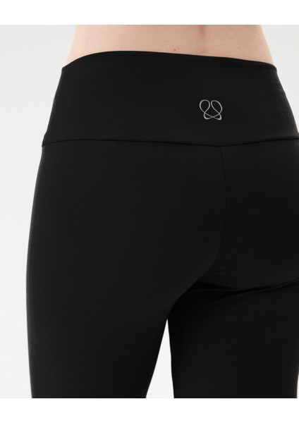 Siyah Şortlu Yoga Pantolon Ince Dökümlü Yoga Pantolon