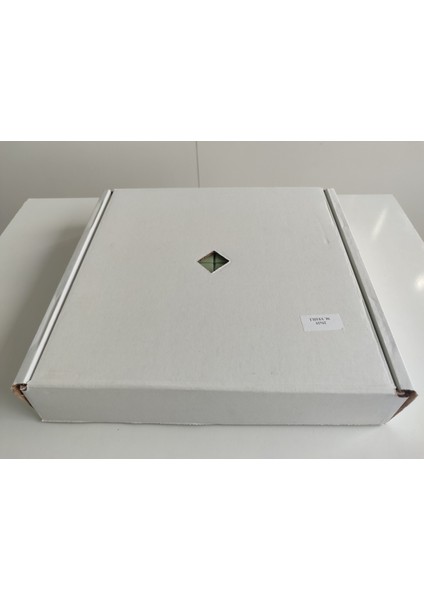 Mutfak Tezgah Arası, Havuz, Banyo ve Yaşam Alanlarının Tüm Yüzeyleri Için Cam Mozaik. Cam Ölçüsü: 38X38 Mm. File Ölçüsü: 31.5X31.5 Cm. Renk: Mint Yeşili. (1 Koli=11 File Karo=1 M2 Fiyatıdır)