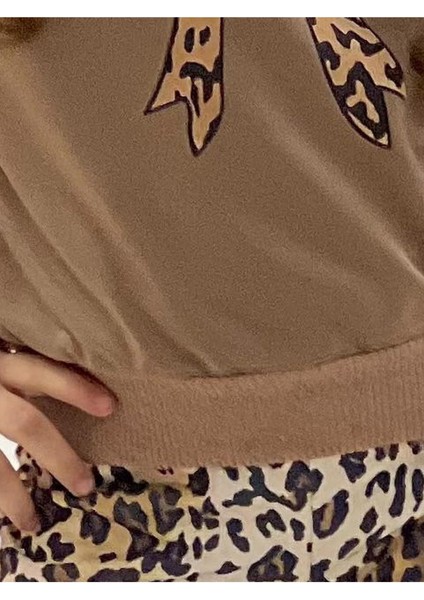 Kız Çocuk Leopar Desenli Fiyonk Detaylı Yumuşak Dokulu Günlük Stil Alt Üst Takım