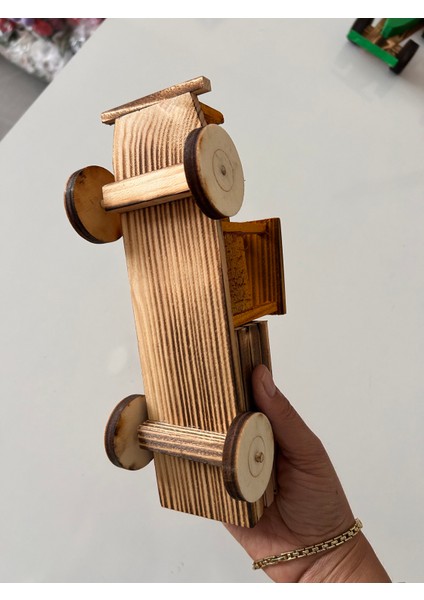 Elişi Ahşap Kamyonet Oyuncak modelleri