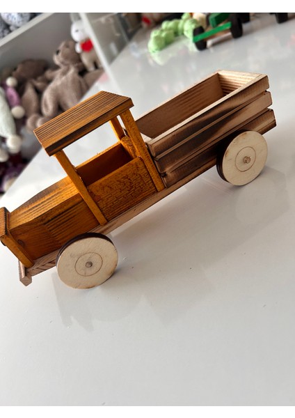 Elişi Ahşap Kamyonet Oyuncak