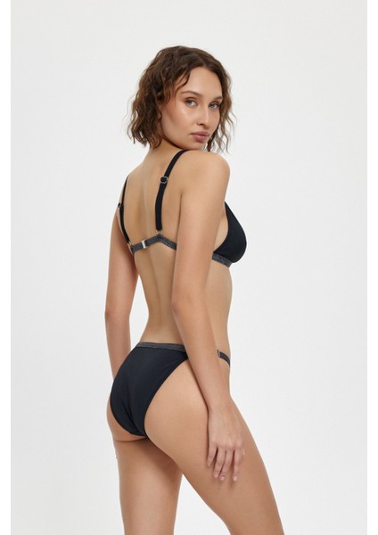 B11068 Üçgen Sabit Bk Tk