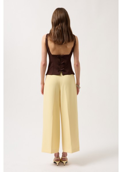 Sırt Kurdele Detay Kahverengi Bluz indirimleri