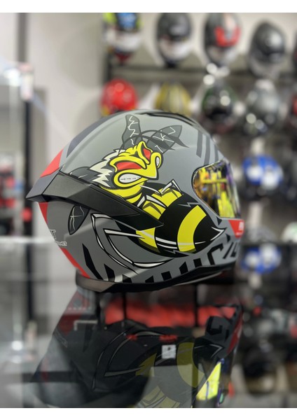 910 Arı Desen Kapalı Kask Gold Vizörlü fiyatları