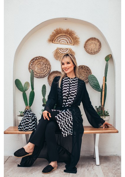 Black Pearl Kimono