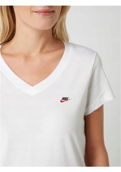 Kadın T-Shırt Beyaz DZ4682-100 fiyatları