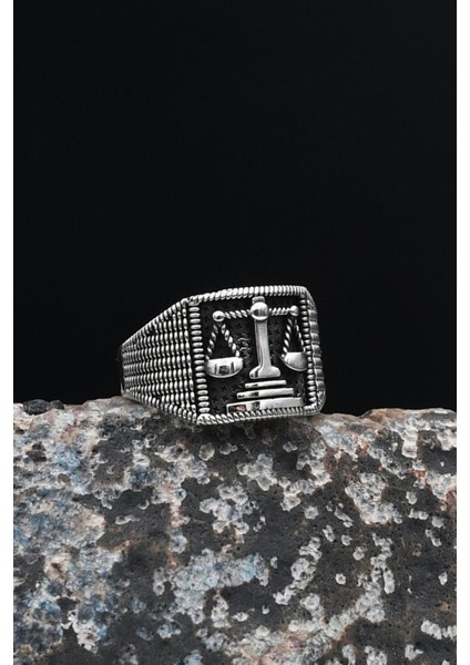 Erkek Yüzüğü Terazi Figürlü 925 Ayar Gümüş 901627 modelleri