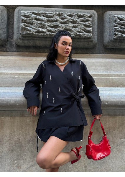 Kadın Siyah Elişi Taşlı Kruvaze Gömlek 29053