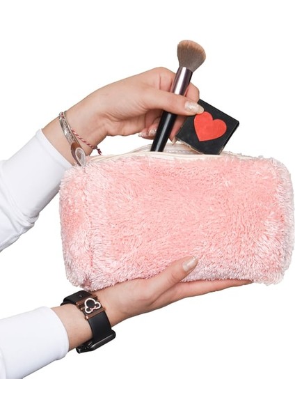 Harika Peluş Fermuarlı Peluş Makyaj Çantası (Uzun Tüylü) – Kadınlar Için En Yeni Makyaj Çantası