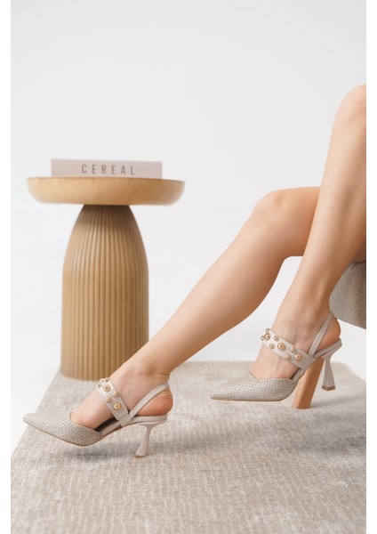 Miranda Günlük Ortopedik Klasik Topuklu Taşlı Kadın Ayakkabı fırsatları