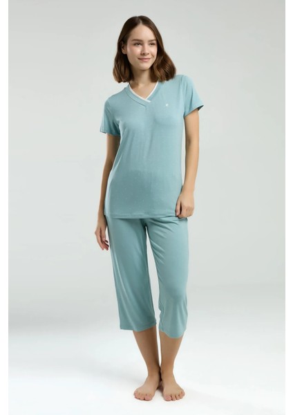 Yumuşak Dokulu V Yaka Kapri Kadın Pijama Takım 8984