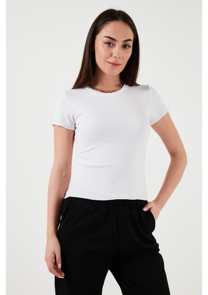 Slim Fit Bisiklet Yaka Fitlli Crop T Shirt Bayan T Shirt 25Y0444K1 modelleri