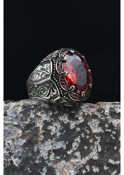 925 Ayar Gümüş Kırmızı Zirkon Taşlı Erkek Yüzüğü Zirkon Taş Süslemeli 901632