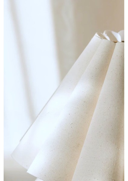 Zeus Model Krom Kaplama Şık Zarif Krem Kumaş Detay Şapkalı Yatak Odası Salon Abajur Masa Lambası fiyatları