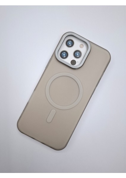 Apple iPhone 16 Pro Max Uyumlu Magsafe Şarj Özellikli Kamera Çıkıntılı Ekstra Ince Esnek Mat Lüks Kılıf
