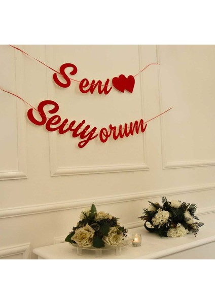 Simli Kırmızı Renkli Seni Seviyorum El Yazısı Banner Duvar Süsü