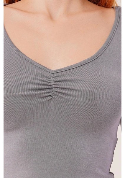 Geniş Yaka Basic Body Bluz