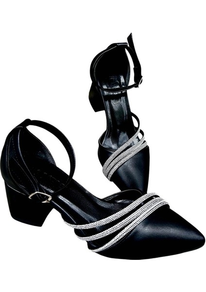 Kadın Kısa Kalın Topuklu Düz Bant Detaylı Siyah Günlük Şık Rahat Mat Deri Ayakkabı