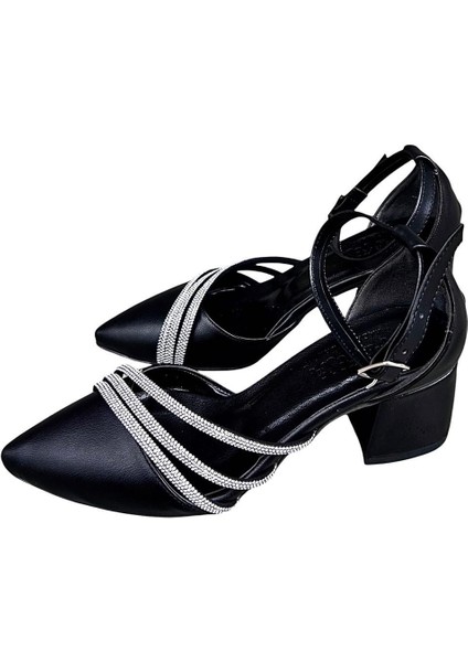 Kadın Kısa Kalın Topuklu Düz Bant Detaylı Siyah Günlük Şık Rahat Mat Deri Ayakkabı fiyatları