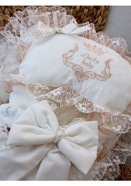 Yenidoğan Nil Taç Nakışlı Kundaklı Trilüks 3lü Alt Açma Seti fırsatları