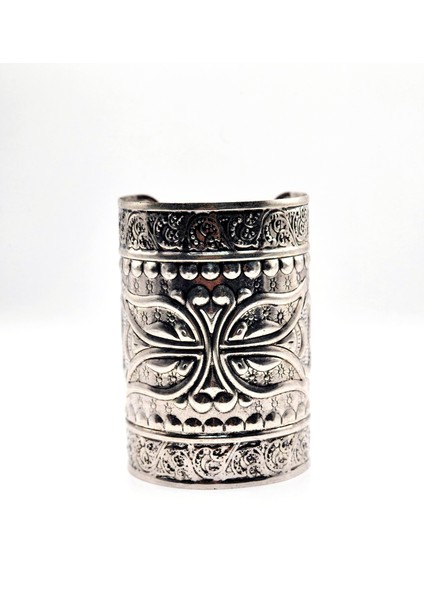 Çiçek Desenli Oymalı Vintage Geniş Manşet Bilezik fırsatları