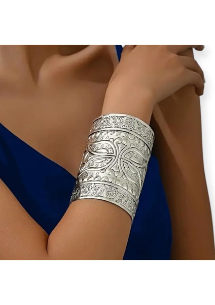 Çiçek Desenli Oymalı Vintage Geniş Manşet Bilezik indirimleri