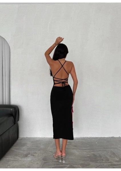 Sırt Bağlamalı Derin Yirtmaç Askılı Elbise