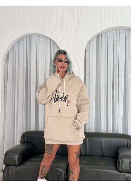 Üç Iplik Kapşonlu Baskılı Sweatshirt