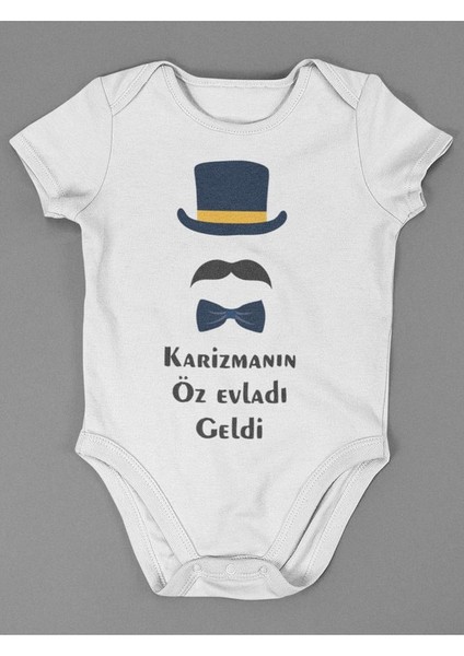 Karizmanın Öz Evladı Geldi ! Yazılı Pamuklu Yumuşak Unisex Çıtçıtlı Body Zıbın
