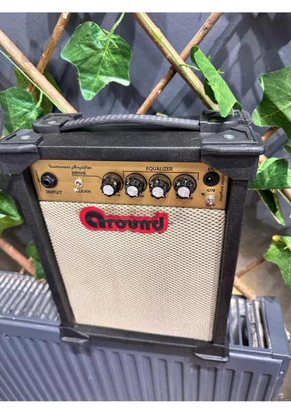 15 Watt Çanta Amfi -Over Drive Özellikli-Gitar Amfisi