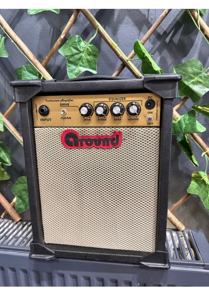 15 Watt Çanta Amfi -Over Drive Özellikli-Gitar Amfisi