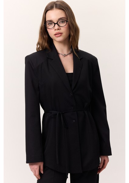 Kemerli Düğmeli Blazer Ceket Siyah
