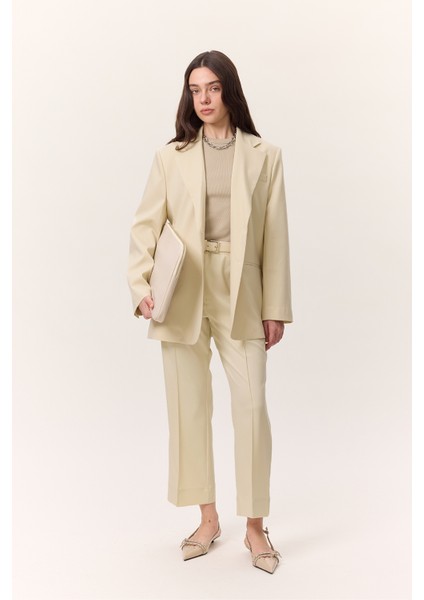 Klasik Kapamalı Blazer Ceket Vanilya fırsatları