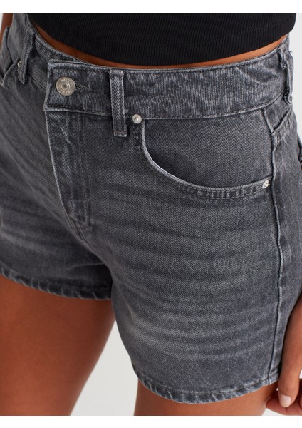 71974 Taşlanmış Denim Mom Şort-Siyah