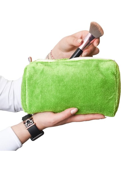 Harika Peluş Fermuarlı Peluş Makyaj Çantası (Uzun Tüylü) – Kadınlar Için En Yeni Makyaj Çantası