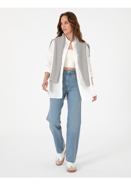 Kadın Beyaz Oversize Uzun Kollu Keten Gömlek 50301078-VR013 fırsatları