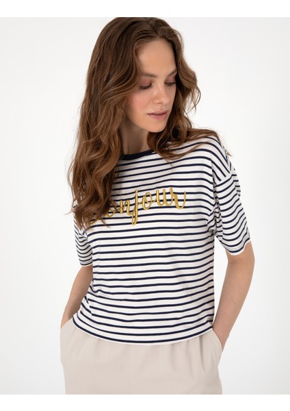 Kadın Lacivert Comfort Fit Tişört 50301458-VR033 modelleri