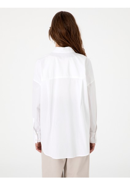 Kadın Beyaz Oversize Uzun Kollu Gömlek 50313596-VR013 indirimleri