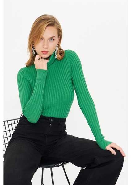 Likrali Bogazli Triko