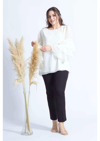 28009 Kolları Fırfırlı Büyük Beden Bluz Ekru fırsatları