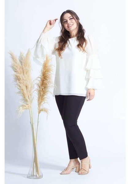 28009 Kolları Fırfırlı Büyük Beden Bluz Ekru indirimleri